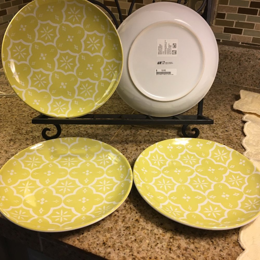NEW H&M 4 piece sandwich plates, citrine color 8"
